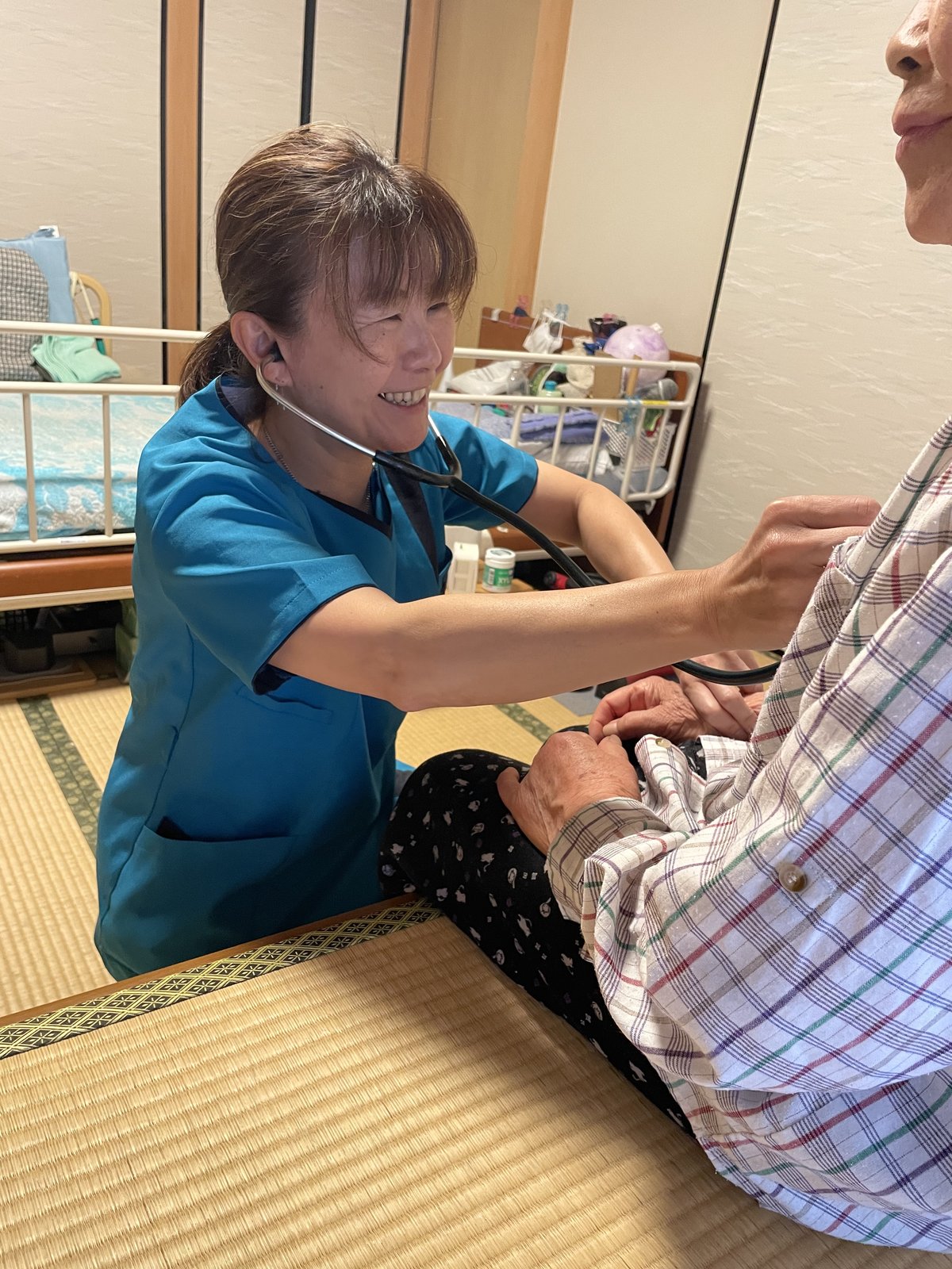 訪問先での看護の様子